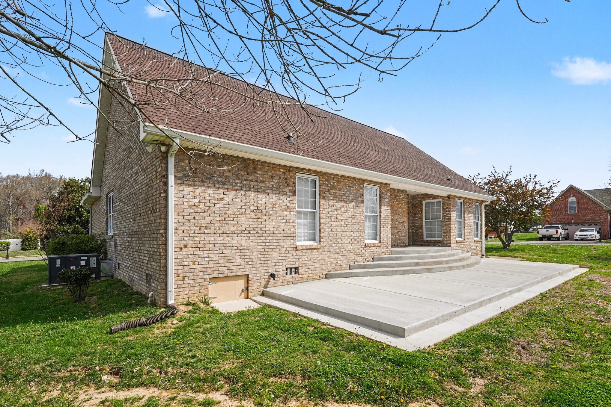 161 Fieldstone Lane Springfield, TN 37172 - Photo 23 of 26 a front view of house with yard