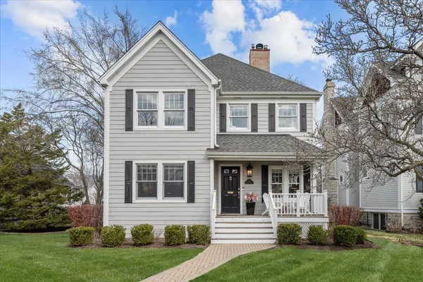 $1,649,000 | 529 Park Drive, Kenilworth, IL 60043