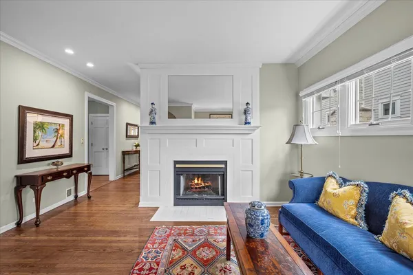 $1,649,000 | 529 Park Drive, Kenilworth, IL 60043