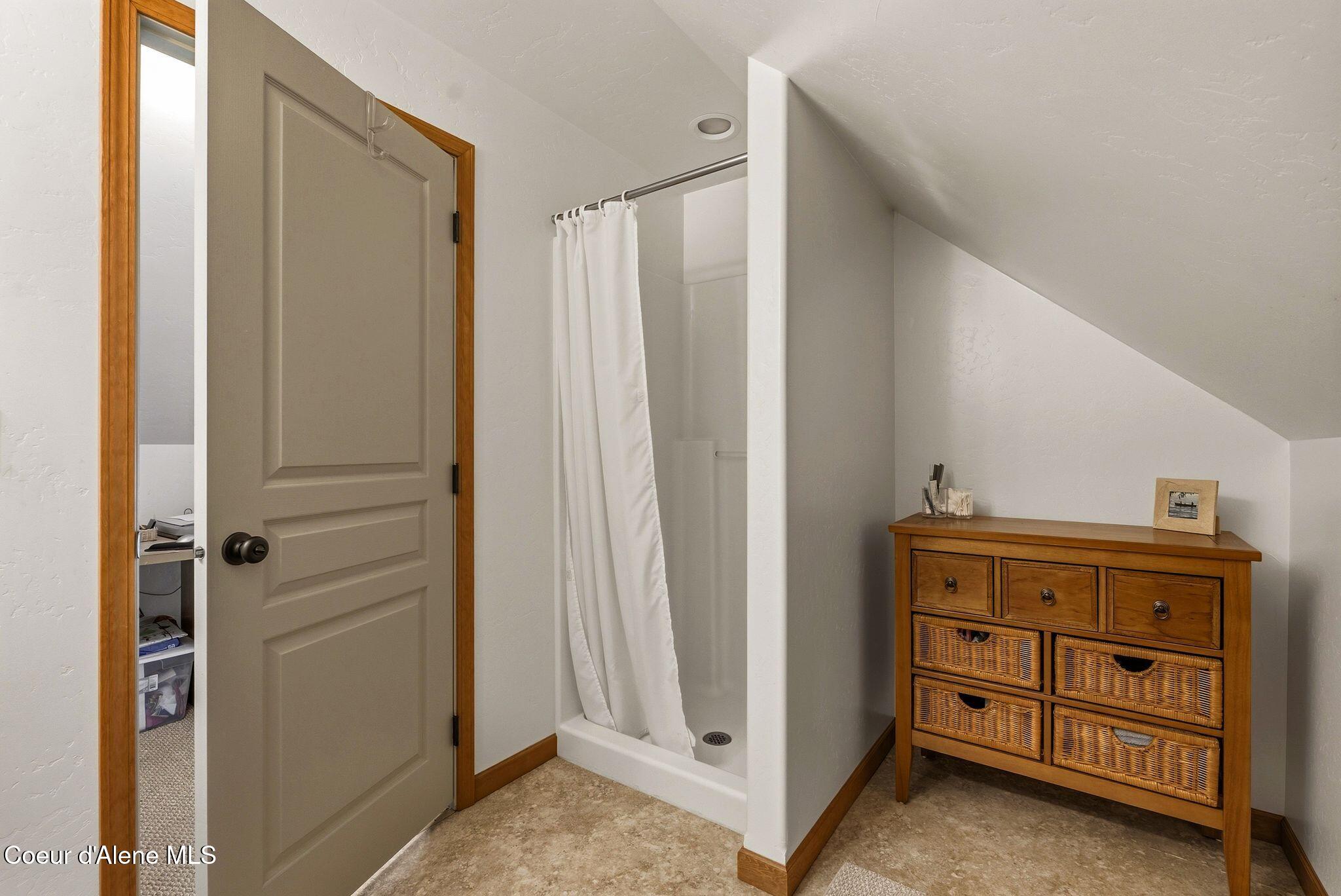 1196 Gold Creek Road Sandpoint, ID 83864 - Photo 41 of 66 .