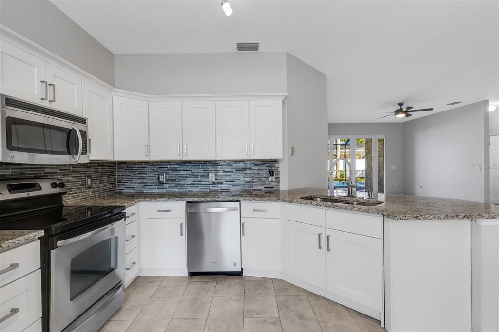 12319 Tall Pines Way Lakewood Ranch, FL 34202 - Photo 26 of 41