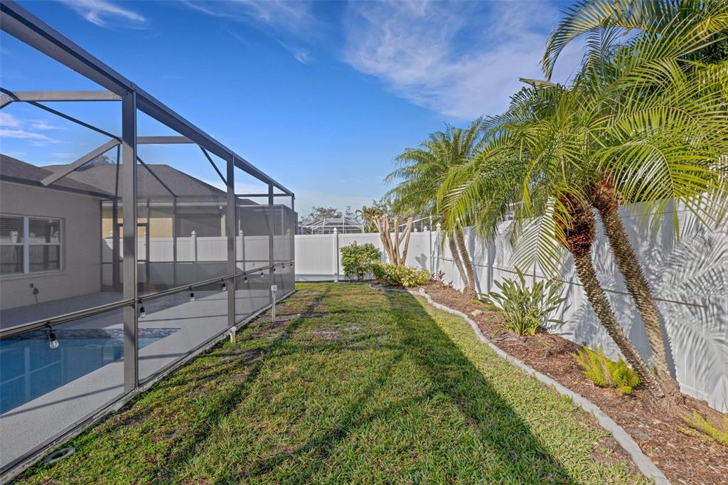 12319 Tall Pines Way Lakewood Ranch, FL 34202 - Photo 9 of 41