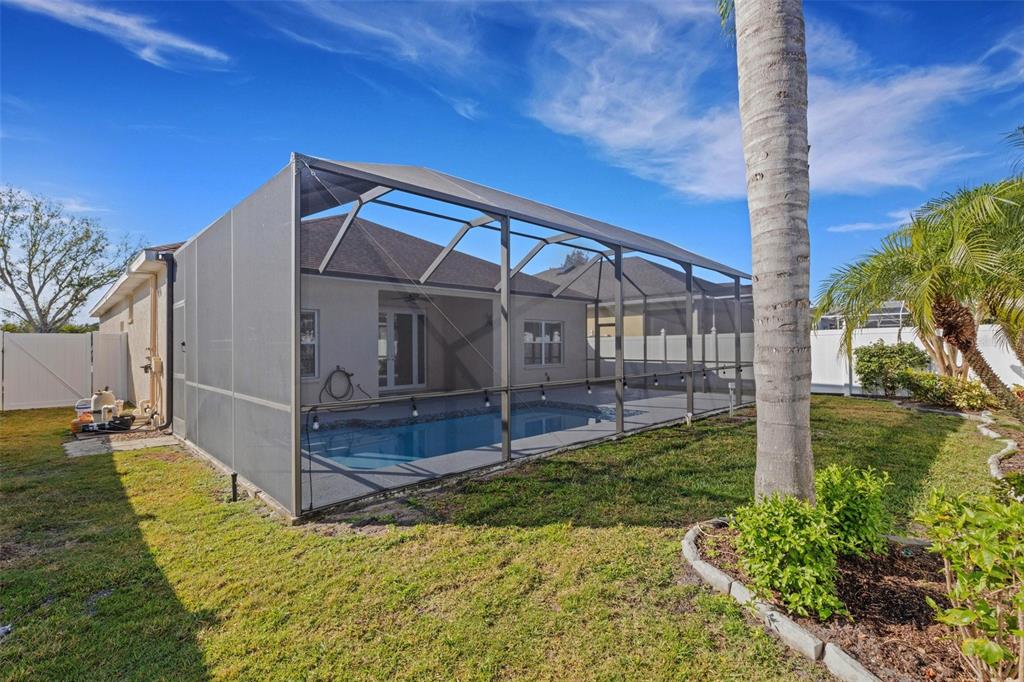 12319 Tall Pines Way Lakewood Ranch, FL 34202 - Photo 10 of 41