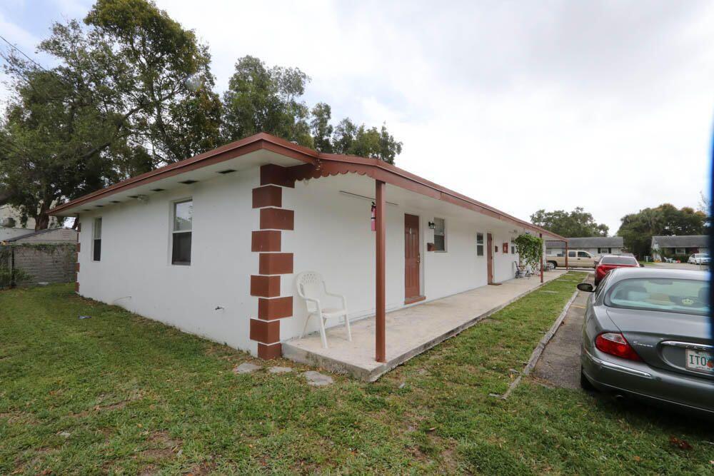 327 Silver Beach Road, Unit 3 Lake Park, FL 33403 - Photo 2 of 6 20220825210541319090000000-o