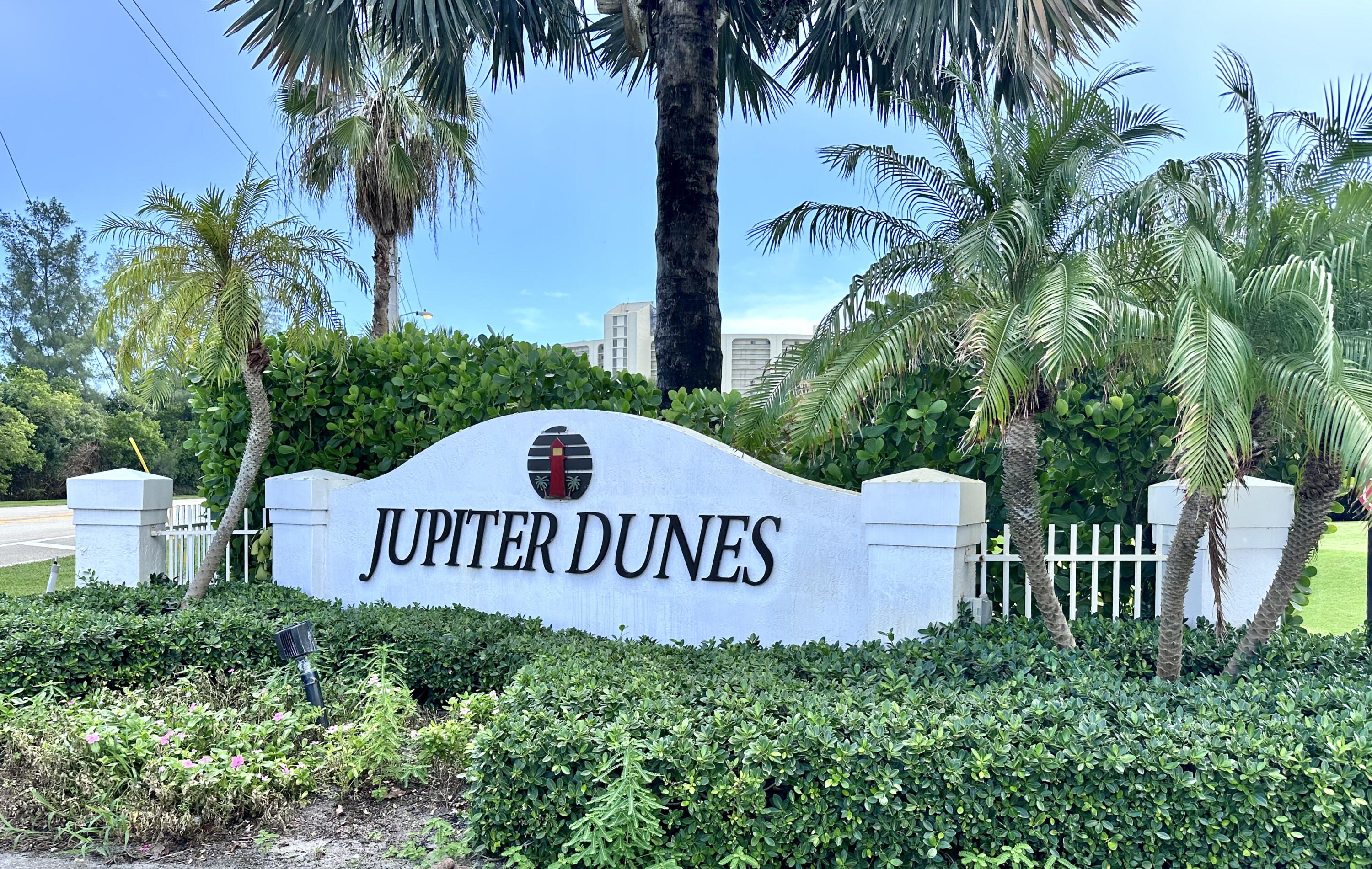 401 Clubhouse Circle, Unit 401A Jupiter, FL 33477 - Photo 34 of 34 a view of outdoor space with garden and trees