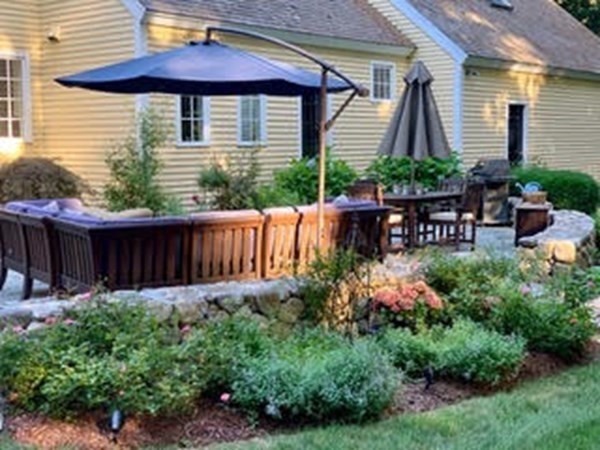 25 Berry Patch Lane Boxford, MA 01921 - Photo 6 of 42 Gallery Image 6