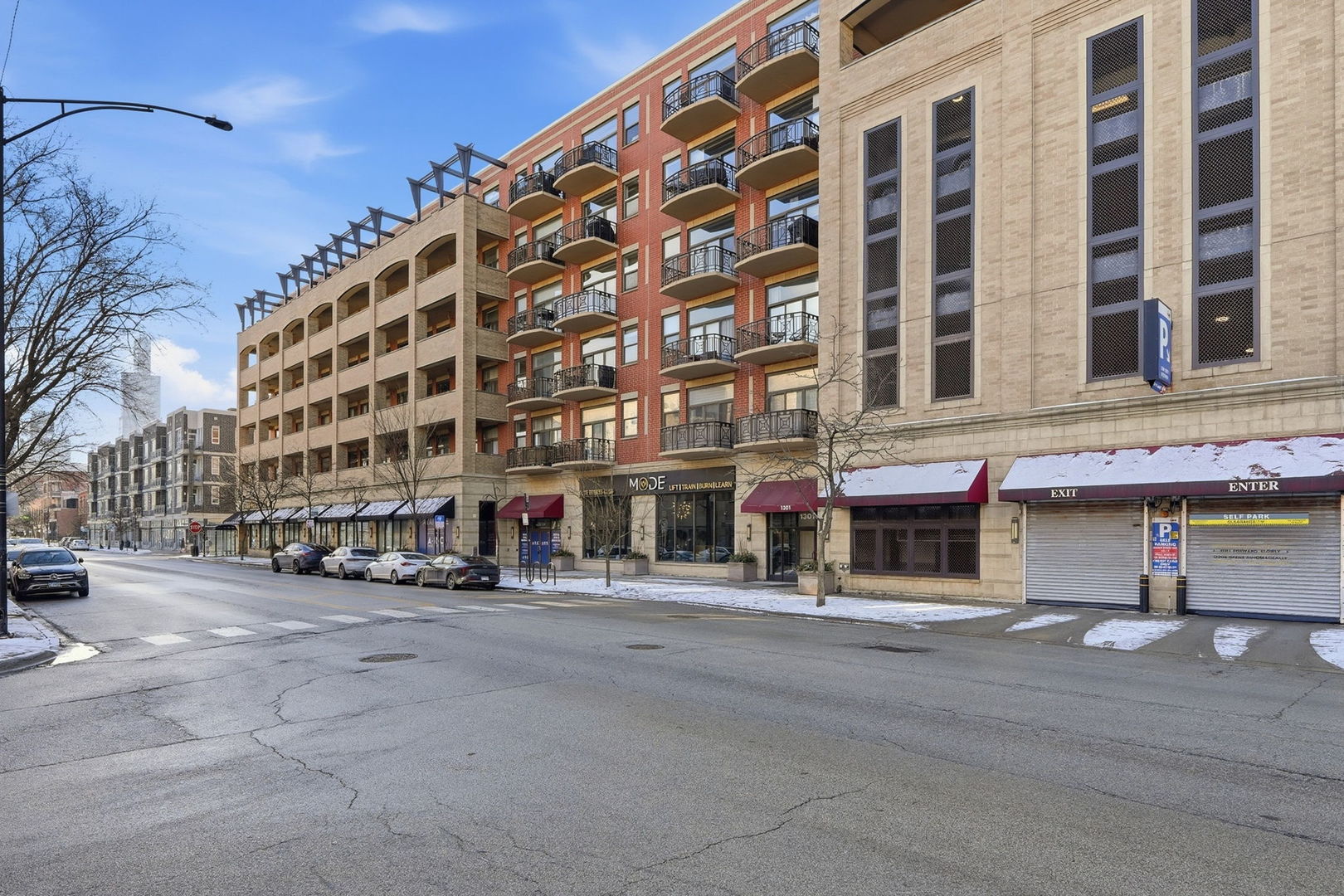 1301 West Madison Street, Unit 613 Chicago, IL 60607 - Photo 1 of 25 Gallery Image 1