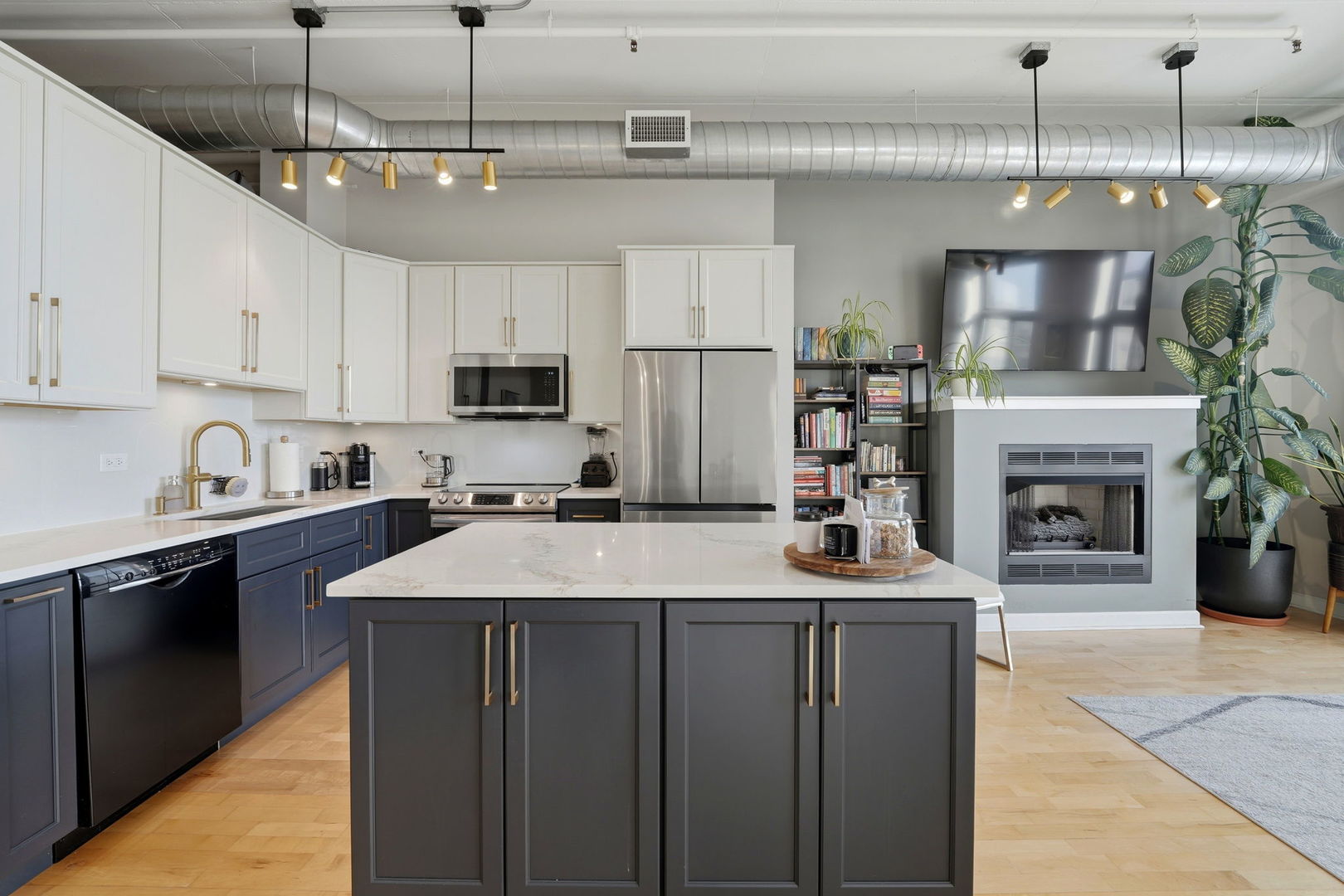 1301 West Madison Street, Unit 613 Chicago, IL 60607 - Photo 11 of 25 Gallery Image 11