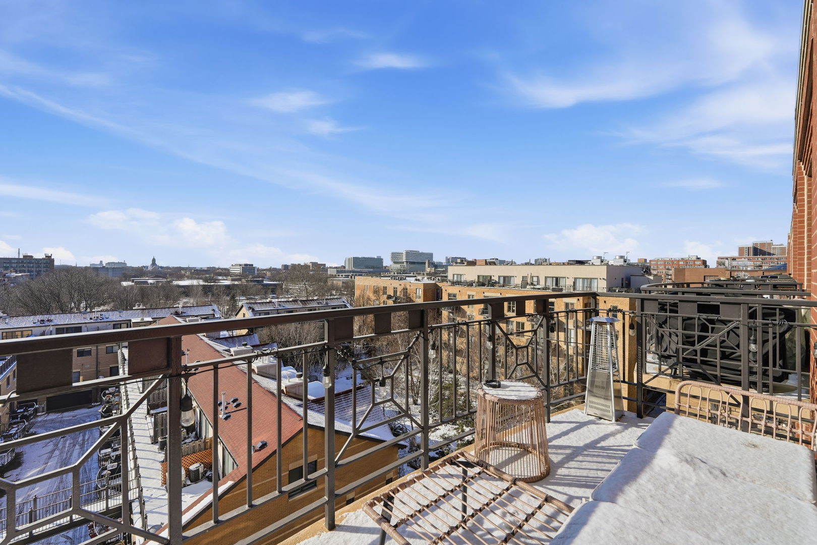 1301 West Madison Street, Unit 613 Chicago, IL 60607 - Photo 5 of 25 Gallery Image 5