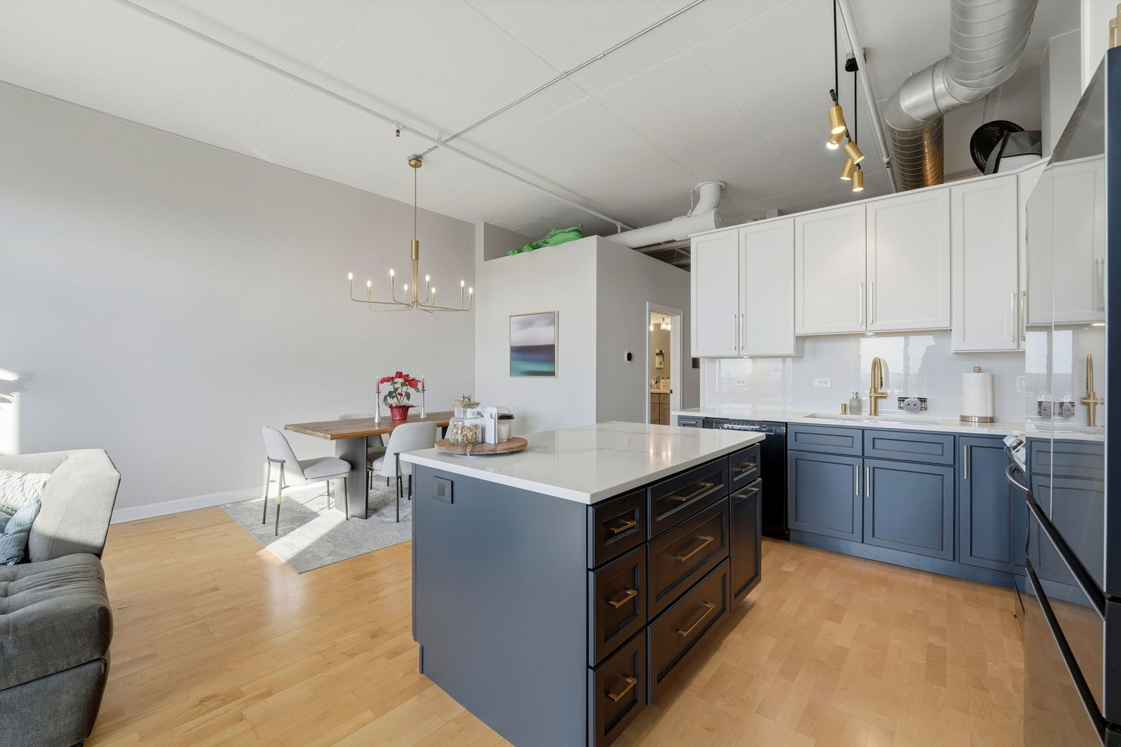 1301 West Madison Street, Unit 613 Chicago, IL 60607 - Photo 9 of 25 Gallery Image 9