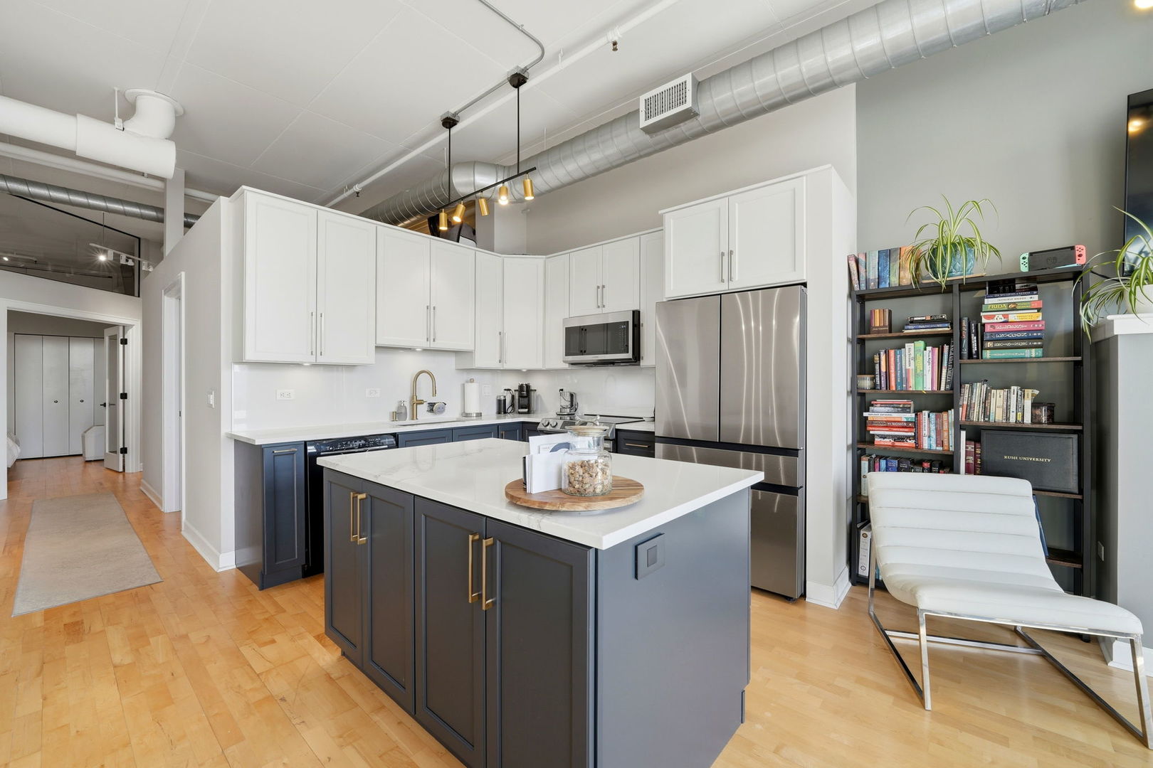 1301 West Madison Street, Unit 613 Chicago, IL 60607 - Photo 10 of 25 Gallery Image 10