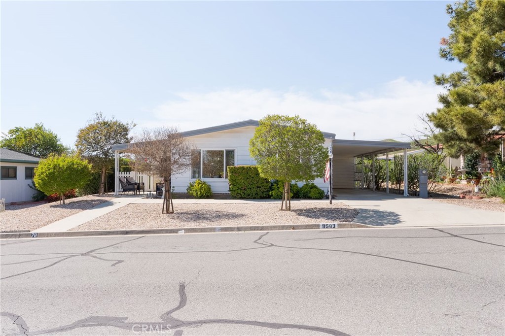 9583 Crestknoll Drive Calimesa, CA 92320 - Photo 2 of 27