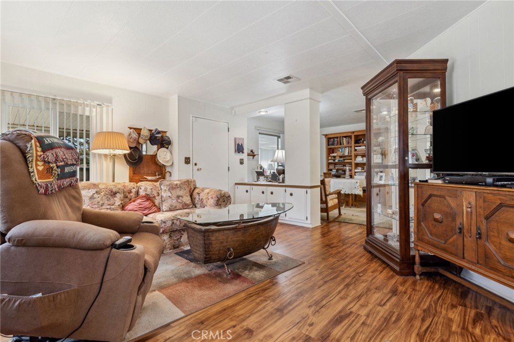 9583 Crestknoll Drive Calimesa, CA 92320 - Photo 5 of 27