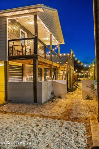 $1,200,000 | 135 North 3rd Avenue, Kure Beach, NC 28449