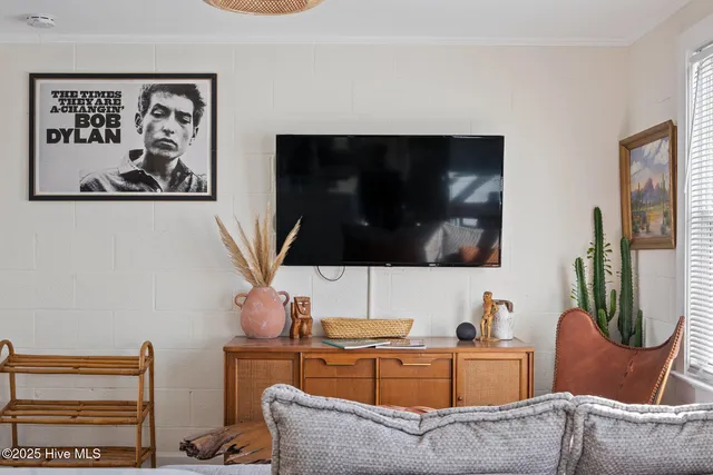 $1,200,000 | 135 North 3rd Avenue, Kure Beach, NC 28449