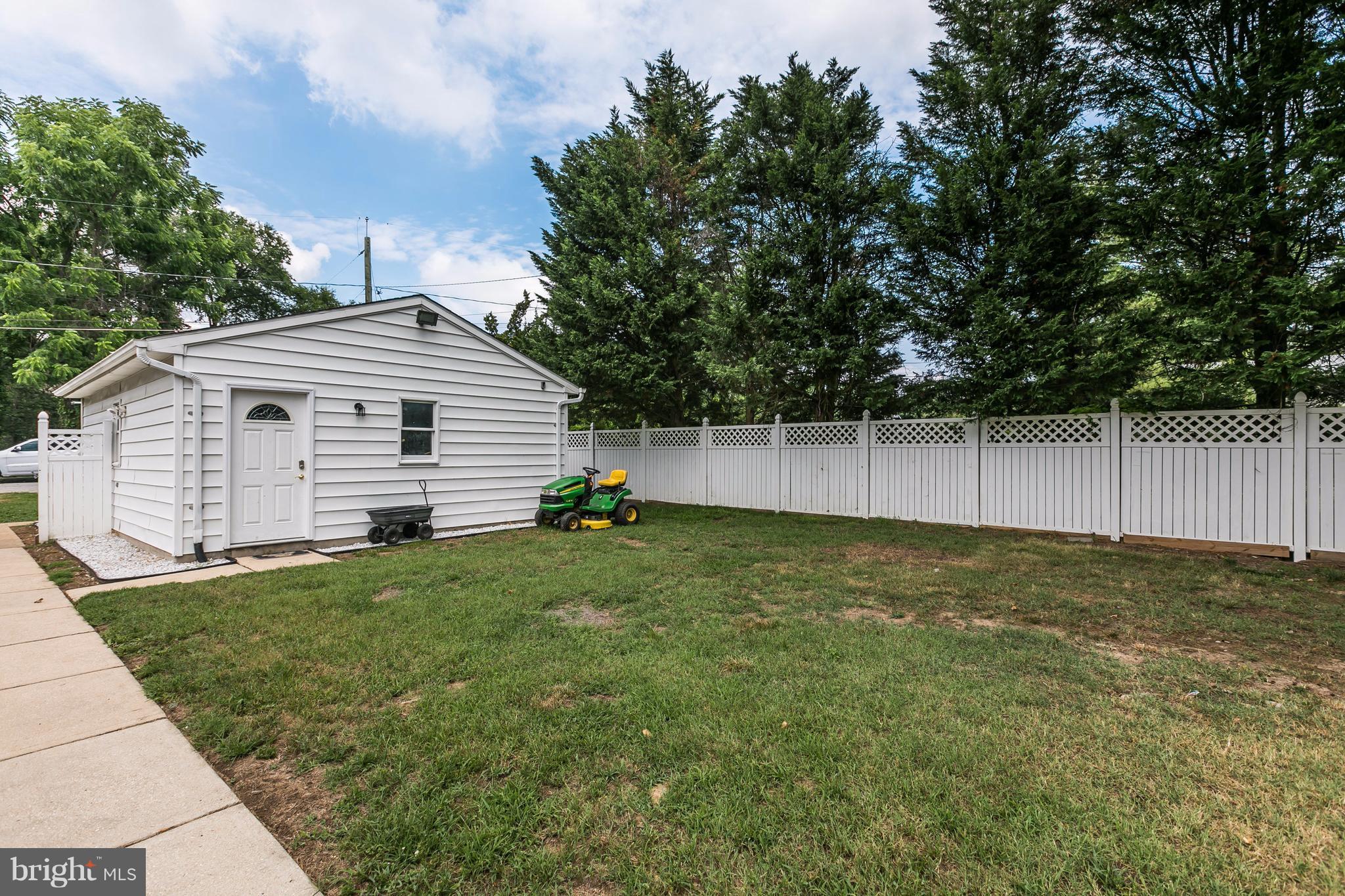 1250 Hillside Road Pasadena, MD 21122 - Photo 3 of 30 Exterior (Front)