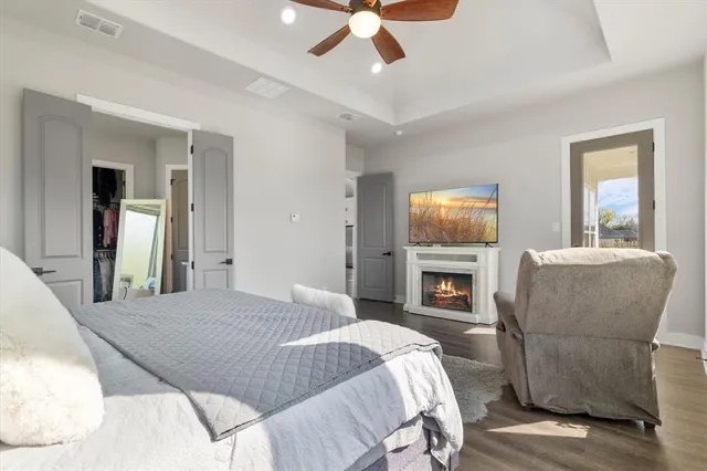 a view of entryway with workspace and window