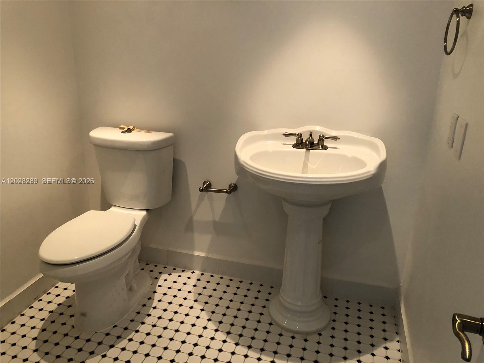 16300 Golf Club Road, Unit 105 Weston, FL 33326 - Photo 20 of 39