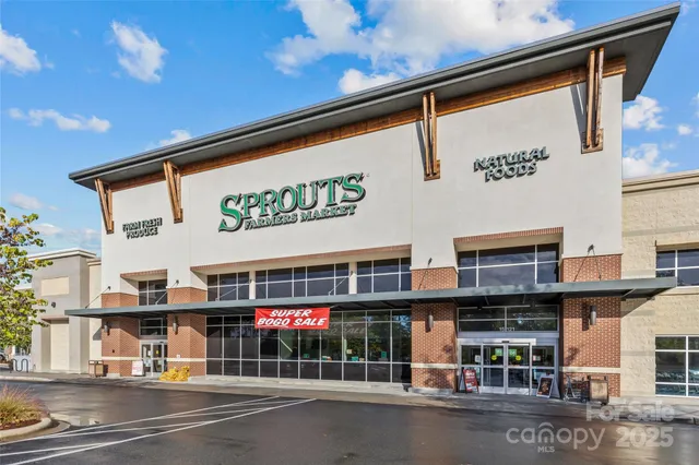 $930,000 | 11209 Flenniken Court, Charlotte, NC 28277