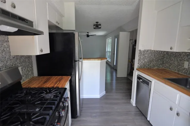 $1,345 | 11301 Oakwood Drive, Unit B, Austin, TX 78753