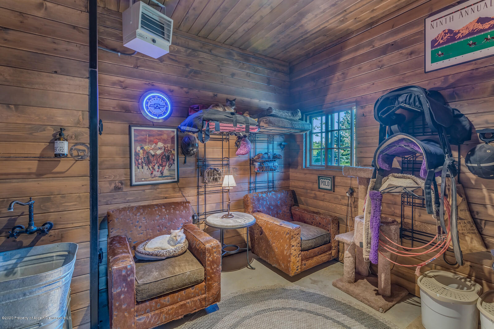 160 Red Rock Road Basalt, CO 81621 - Photo 36 of 45 a living room with furniture
