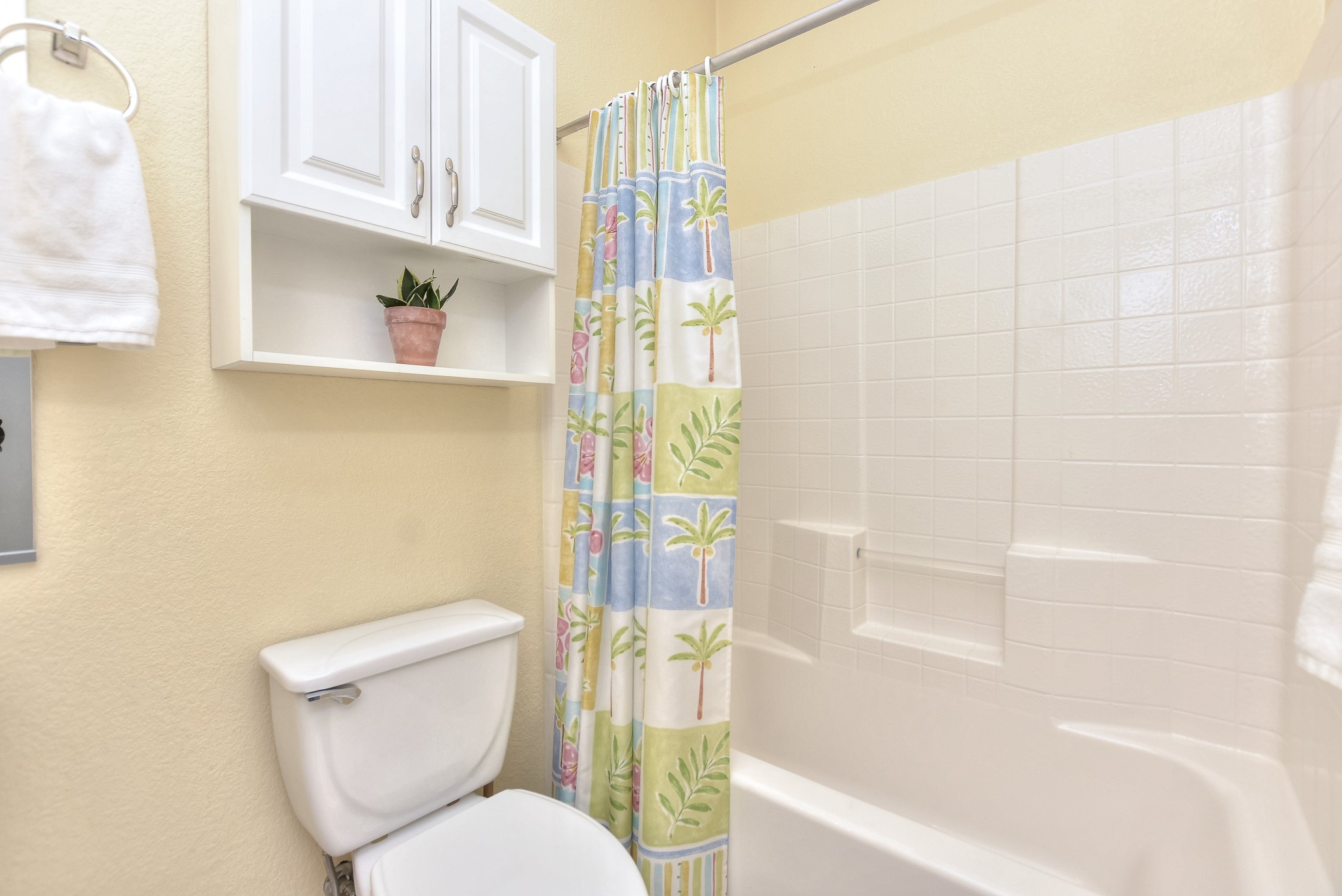 508 Texas Drive Georgetown, TX 78633 - Photo 13 of 14 Second bathroom.