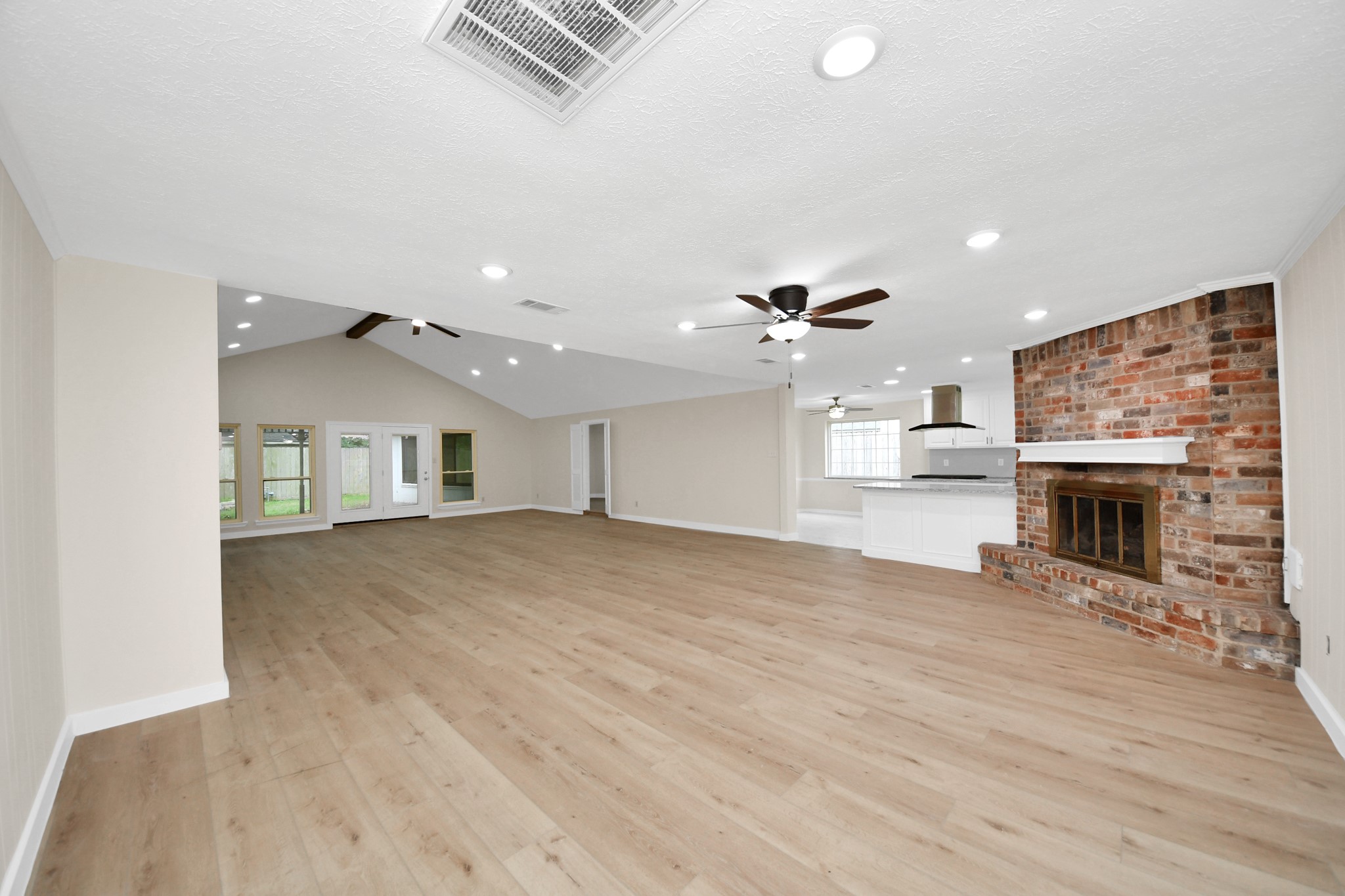 25511 Many Oak Drive Spring, TX 77380 - Photo 6 of 50