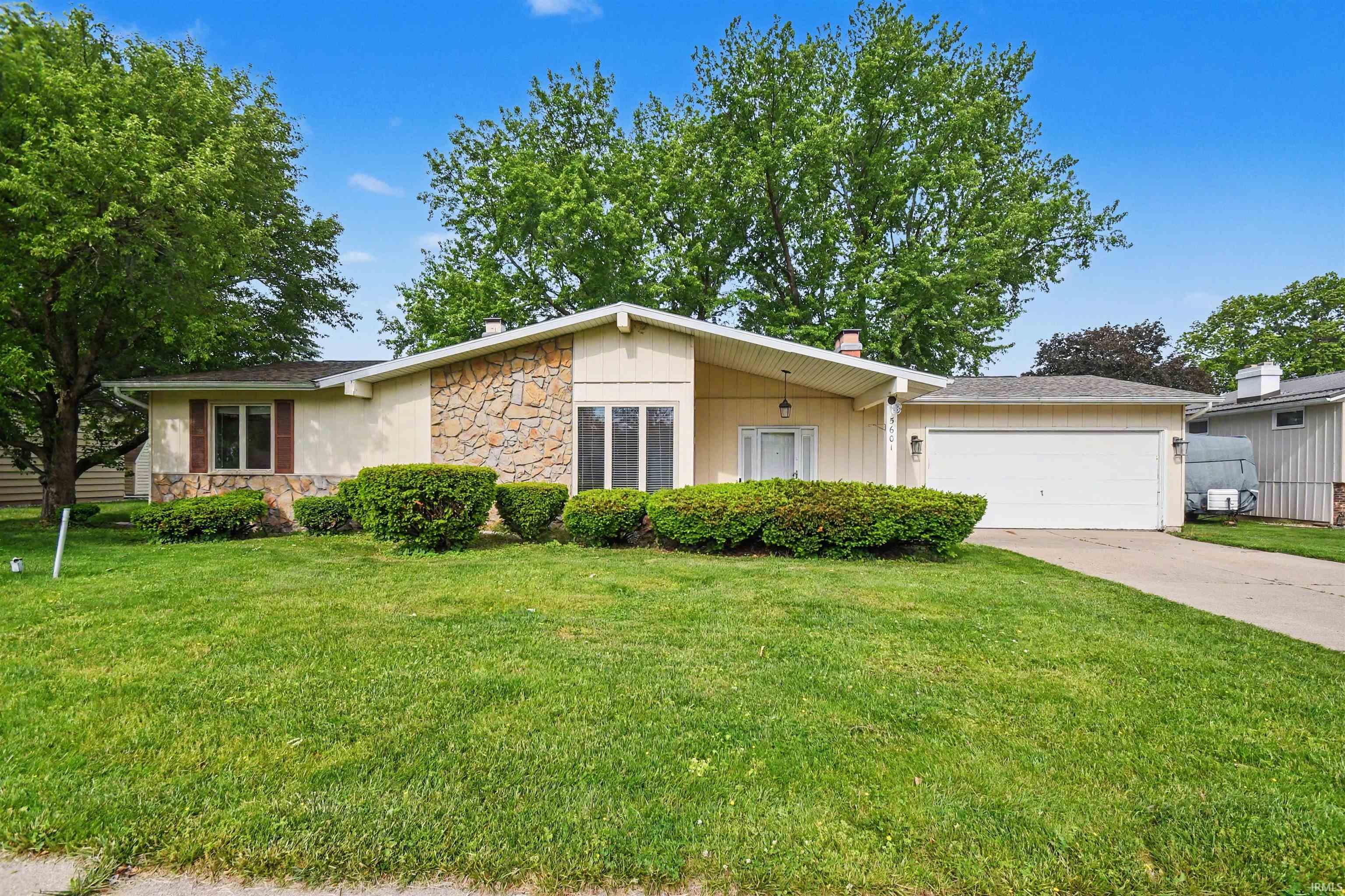 5601 Cape Cod Lane South Bend, IN 46614 - Photo 1 of 27