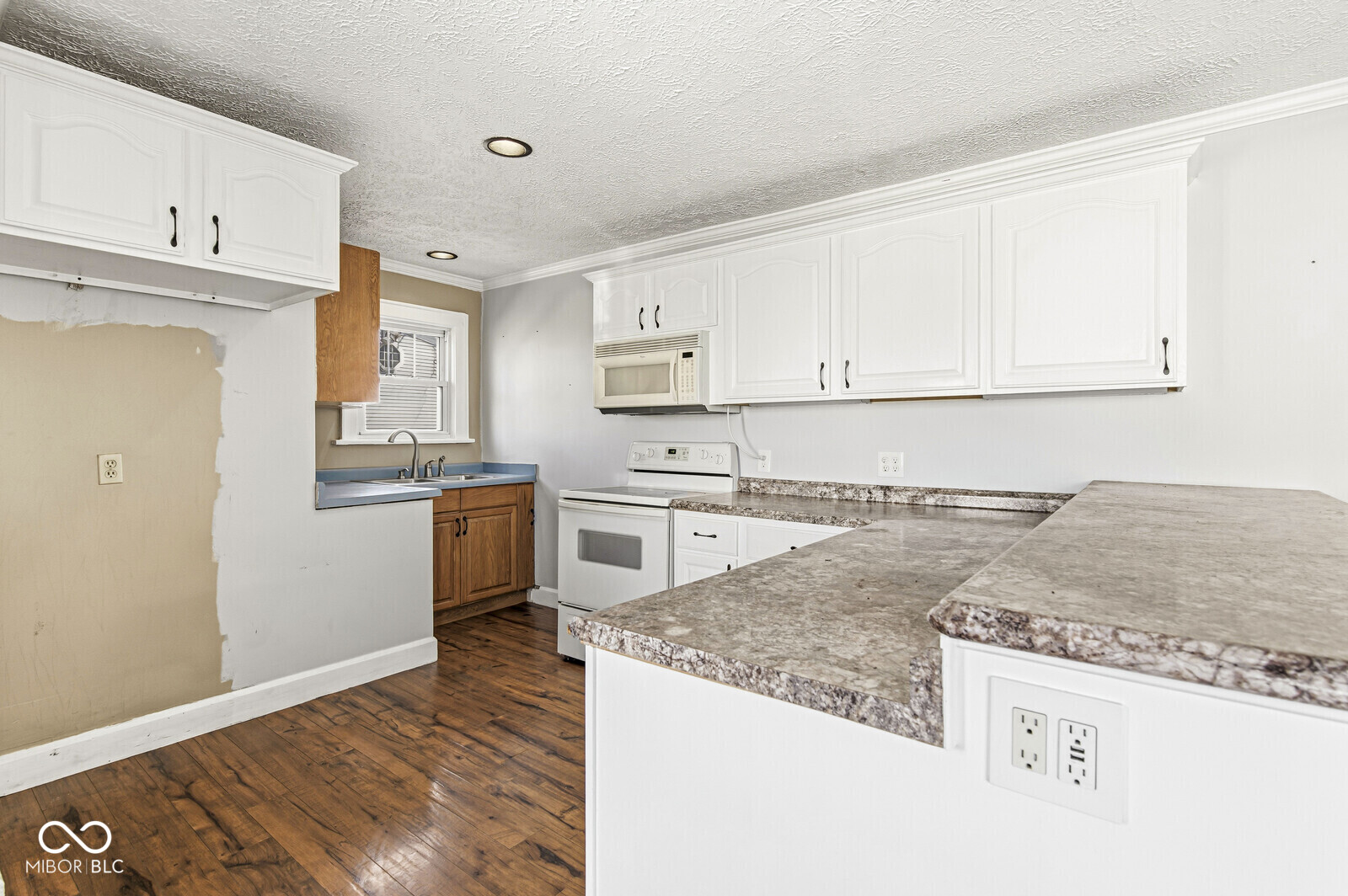 1526 Main Street Beech Grove, IN 46107 - Photo 18 of 29
