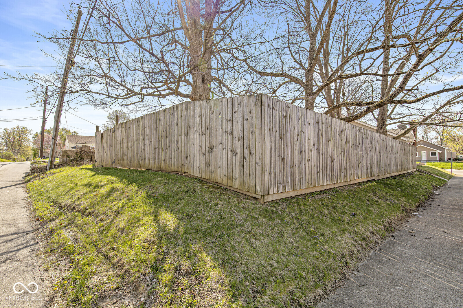 1526 Main Street Beech Grove, IN 46107 - Photo 5 of 29