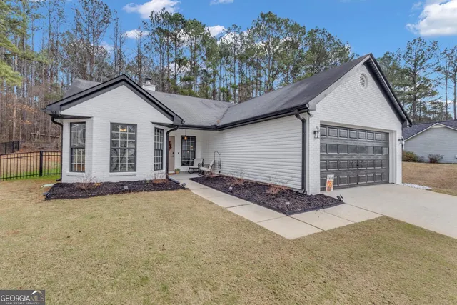 $320,000 | 106 Greenfield Lane, Grantville, GA 30220