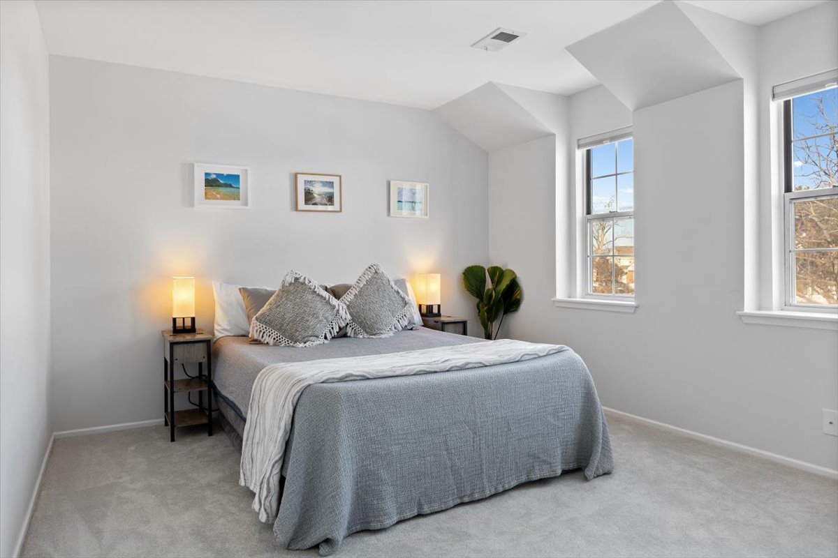 1606 Stratford Court, Unit C2 Wheeling, IL 60090 - Photo 15 of 30