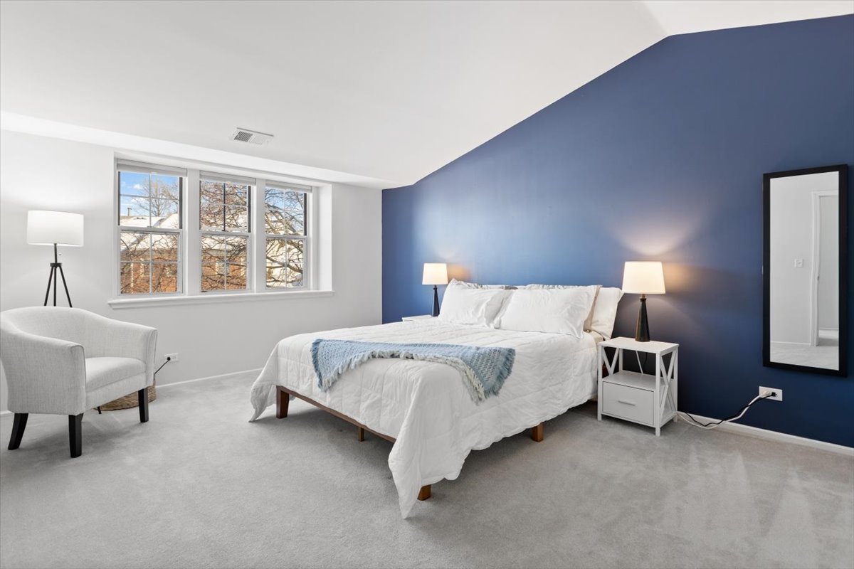 1606 Stratford Court, Unit C2 Wheeling, IL 60090 - Photo 18 of 30