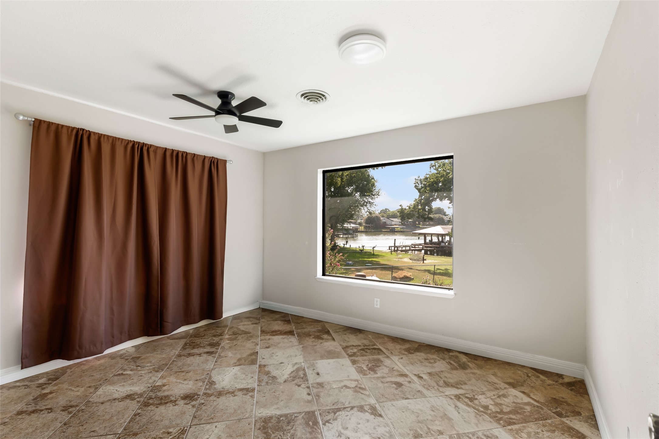 406 Kickapoo Drive Livingston, TX 77351 - Photo 16 of 41 Bedroom 2 Upper-Level