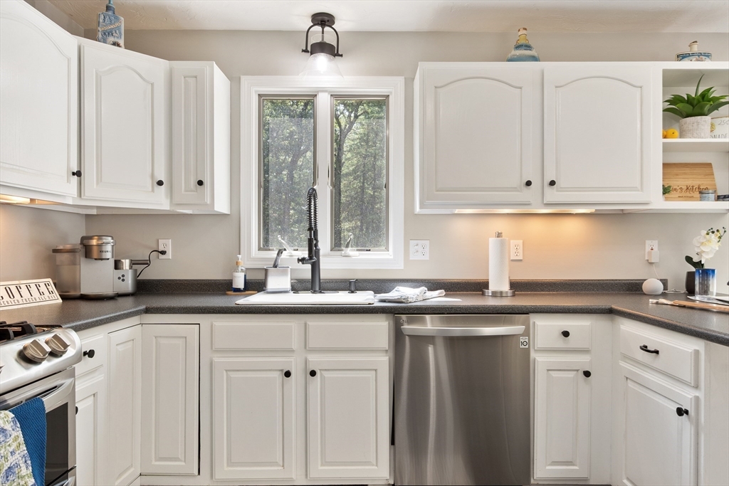 49 Brick Kiln Road Chelmsford, MA 01824 - Photo 10 of 40 Gallery Image 10