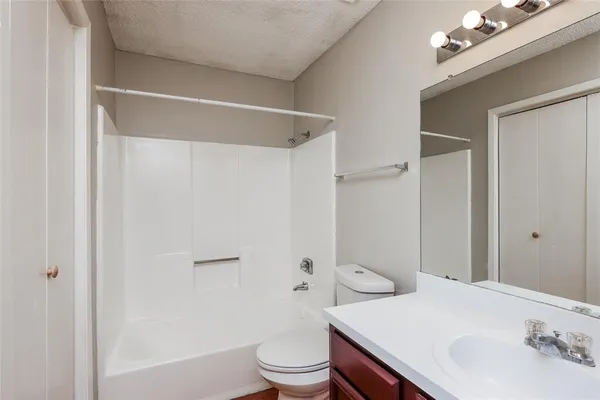 $925 | 9696 Walnut Street, Unit 1216, Dallas, TX 75243