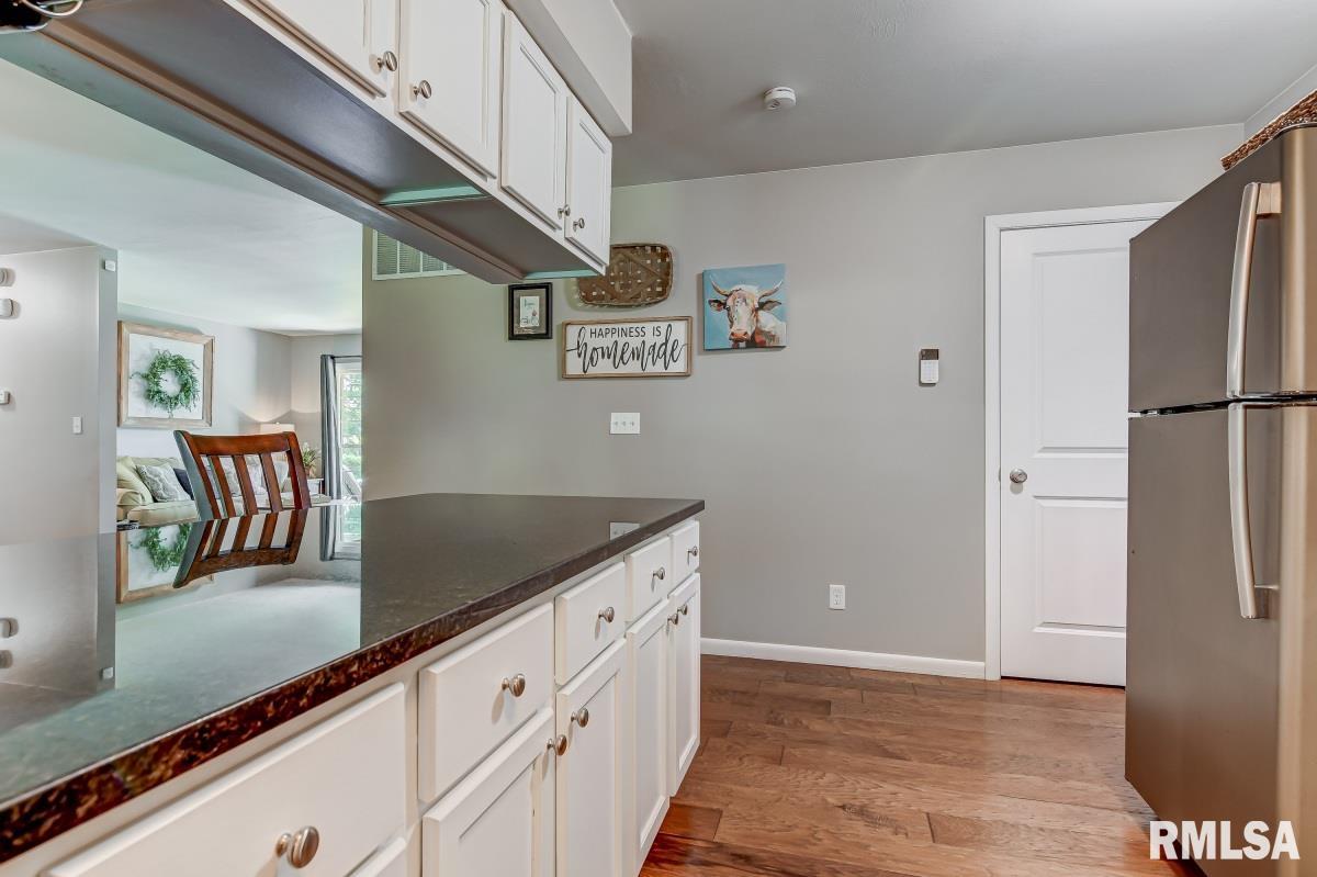 615 East Main Street Rochester, IL 62563 - Photo 15 of 39 Gallery Image 15