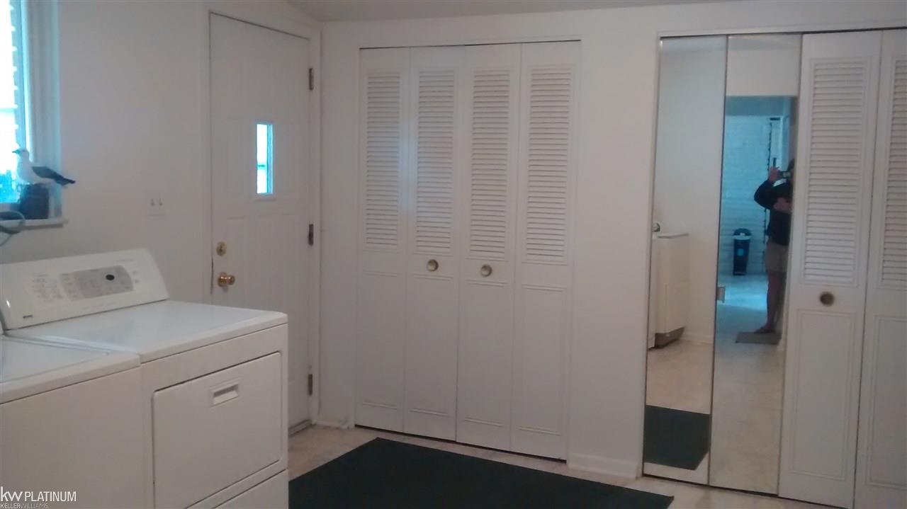 7261 Flamingo Road Algonac, MI 48001 - Photo 12 of 23 31293435-11.JPG