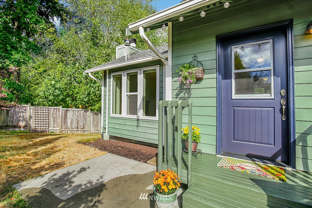 22526 14th Place West Bothell, WA 98021 - Photo 3 of 25 a backyard of a house with seating space