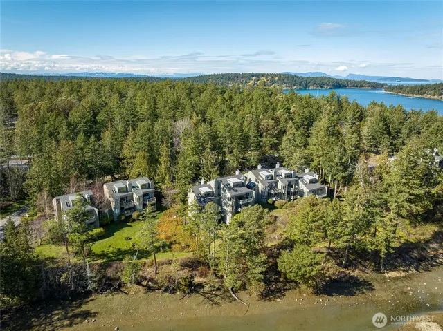 $699,950 | 98 Armadale Road, Unit 215, Friday Harbor, WA 98250