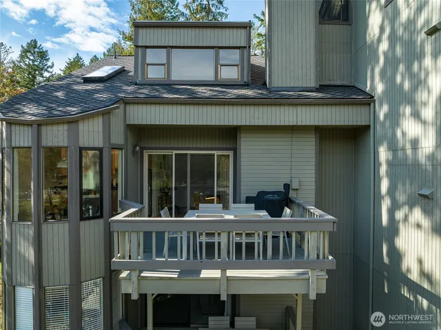 $699,950 | 98 Armadale Road, Unit 215, Friday Harbor, WA 98250