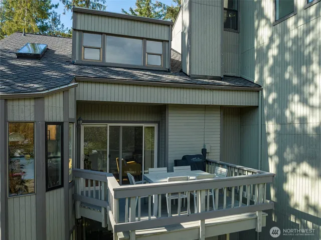 $699,950 | 98 Armadale Road, Unit 215, Friday Harbor, WA 98250