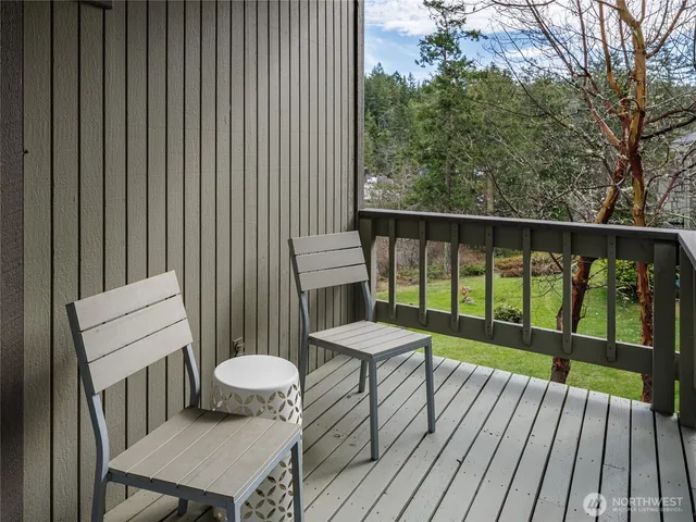 $699,950 | 98 Armadale Road, Unit 215, Friday Harbor, WA 98250