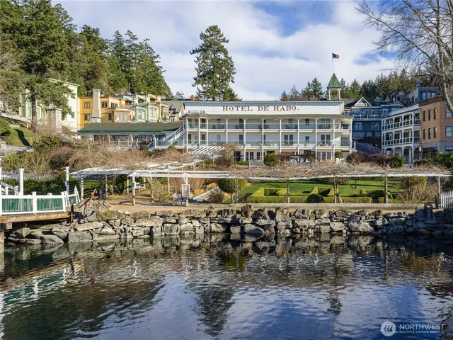 $699,950 | 98 Armadale Road, Unit 215, Friday Harbor, WA 98250