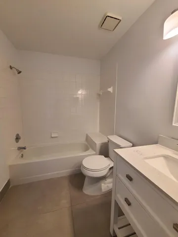 $3,250 | 3190 Leewood Terrace, Unit L203, Boca Raton, FL 33431