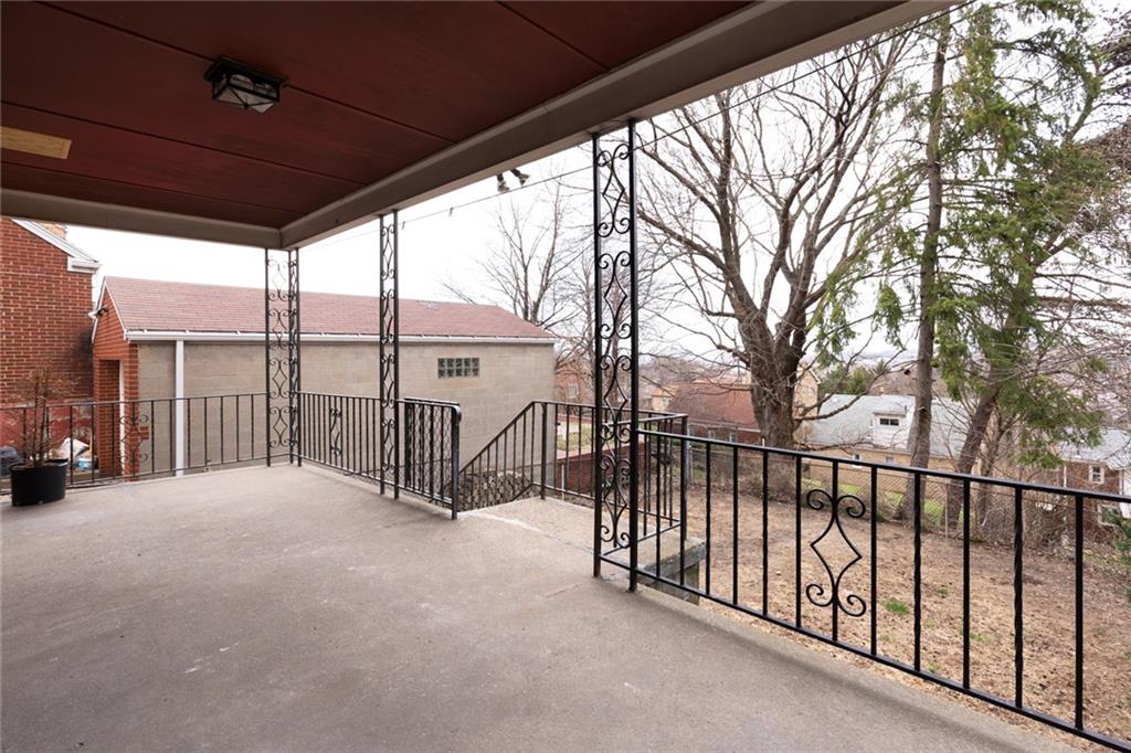4128 Millington Road Pittsburgh, PA 15217 - Photo 17 of 23 Gallery Image 17