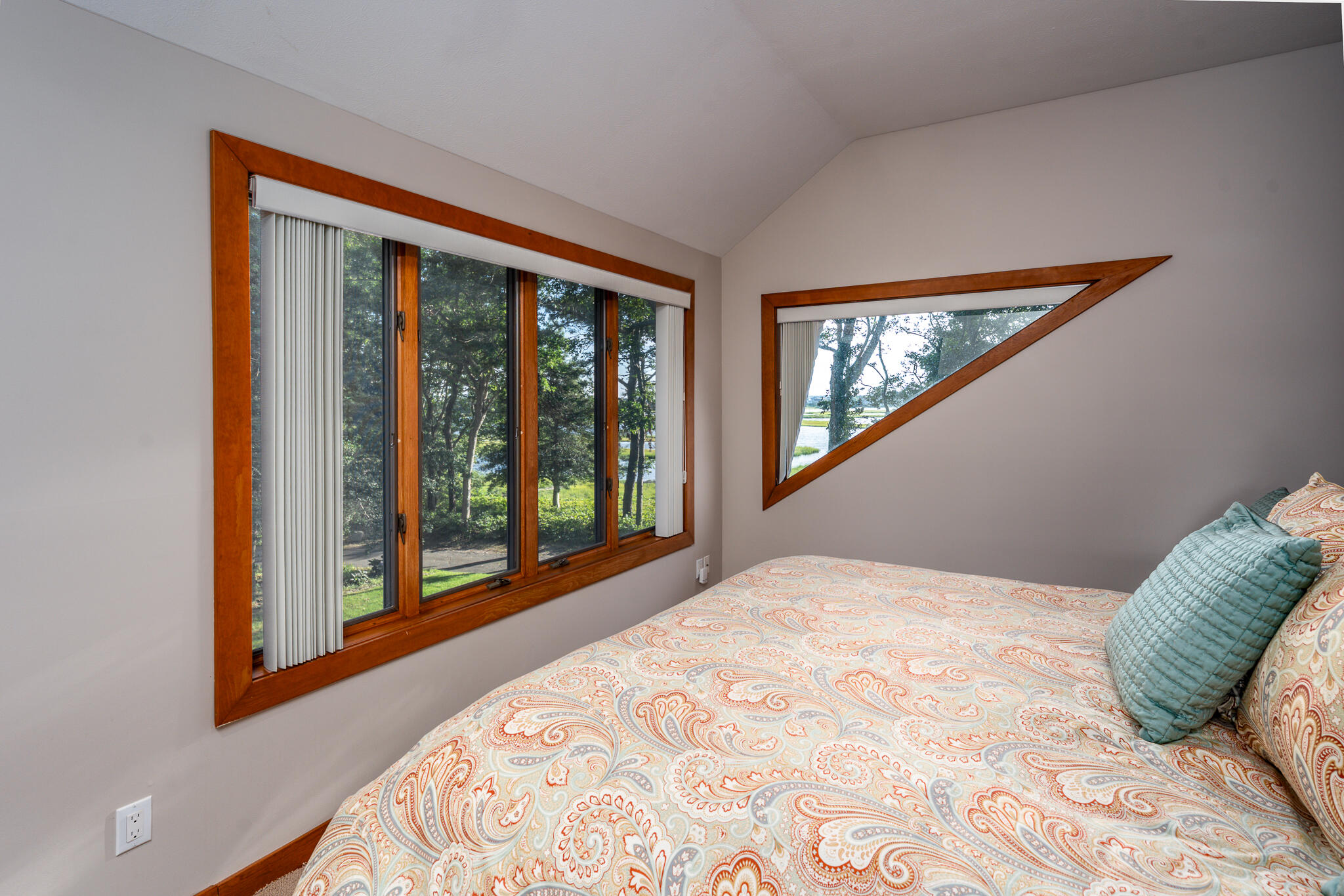 496 Elliott Road Barnstable, MA 02632 - Photo 26 of 41 1stbedroom2