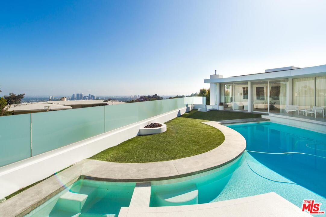 1119 Wallace Ridge, Beverly Hills, CA 90210 Compass