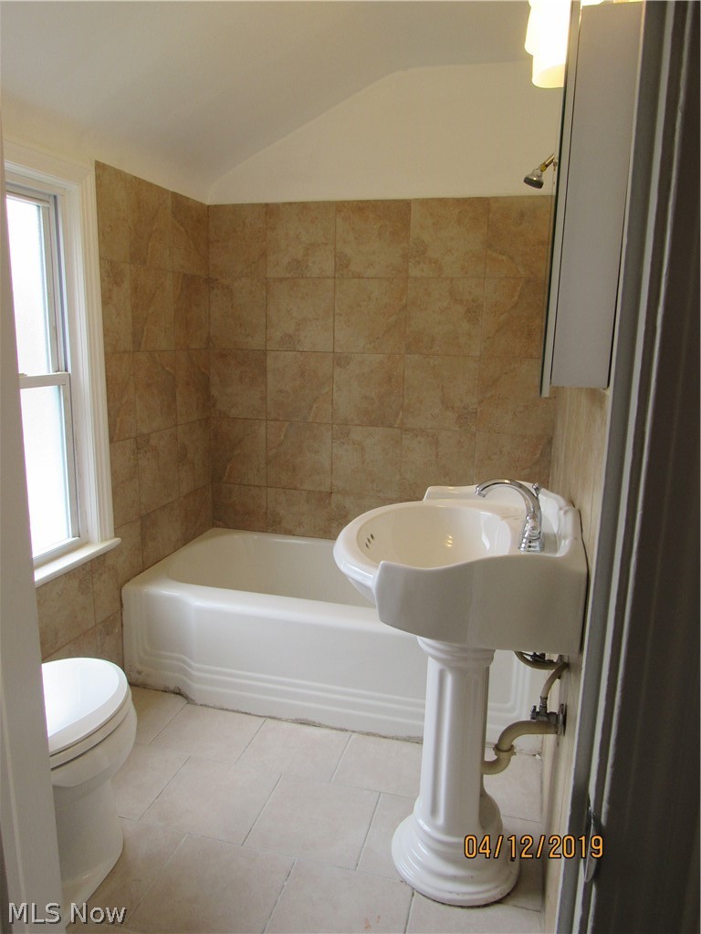 19413 Libby Road Maple Heights, OH 44137 - Photo 11 of 19 Gallery Image 11