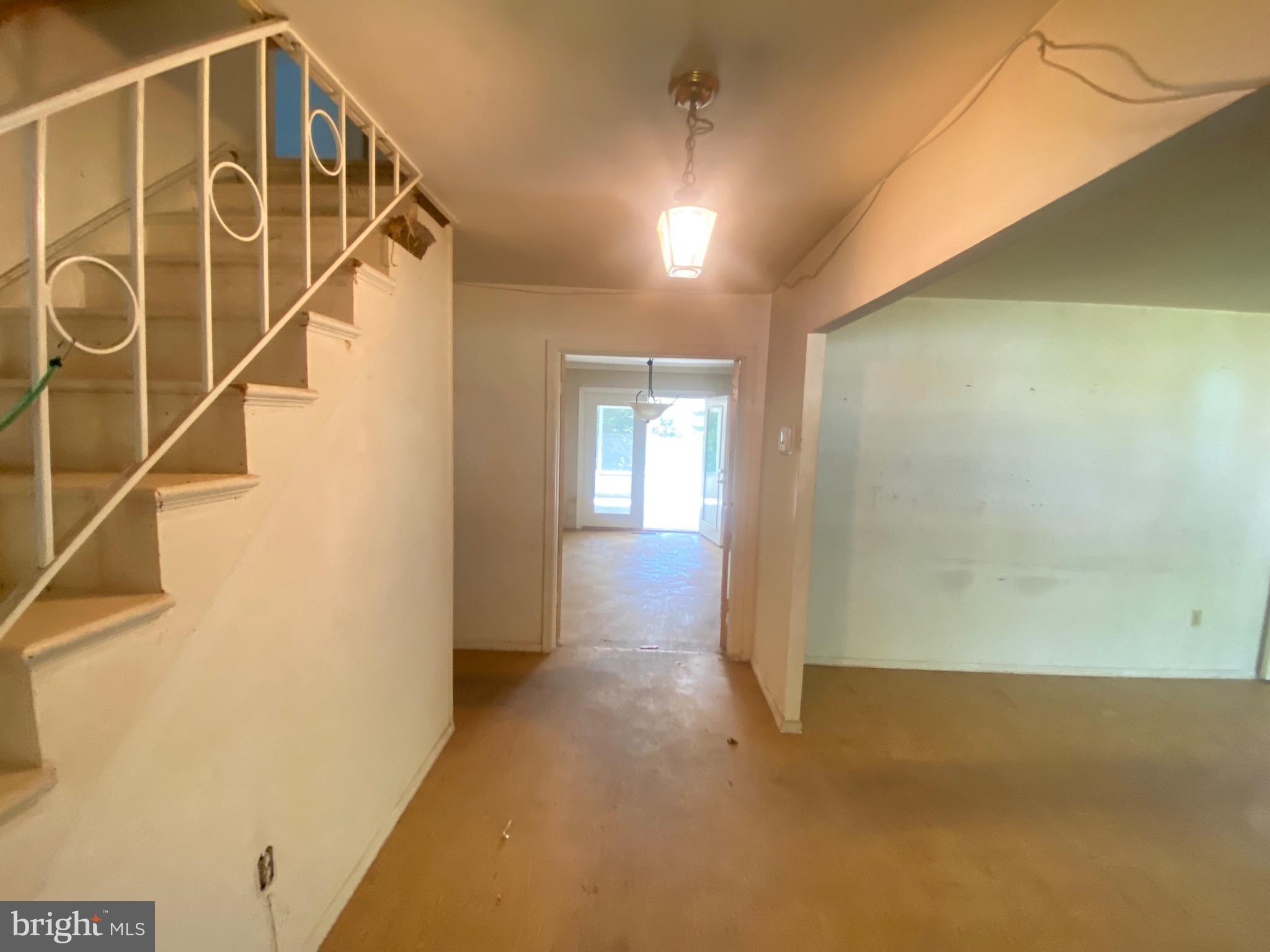 2703 Lyn Place Bowie, MD 20715 - Photo 4 of 14 a view of entryway